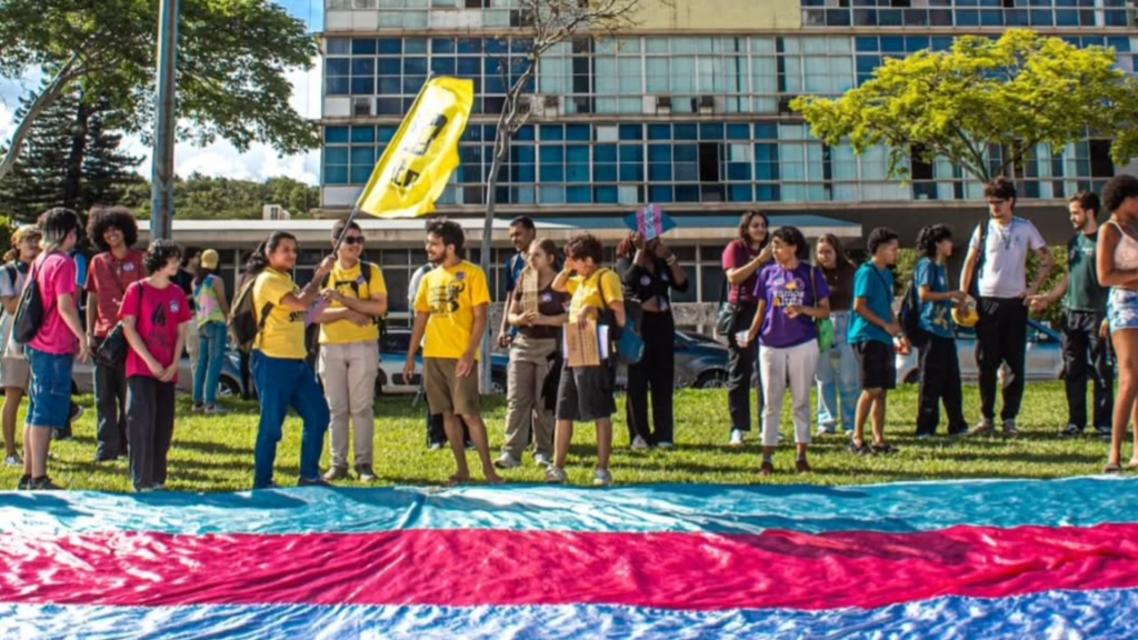 Foto: @auriklaus @solmartinnns - Via @ufmgdce